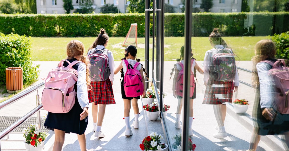 children with school bags preparing for back to school 2026 in France