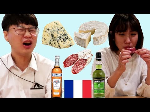 Des Coréens découvrent la nourriture française